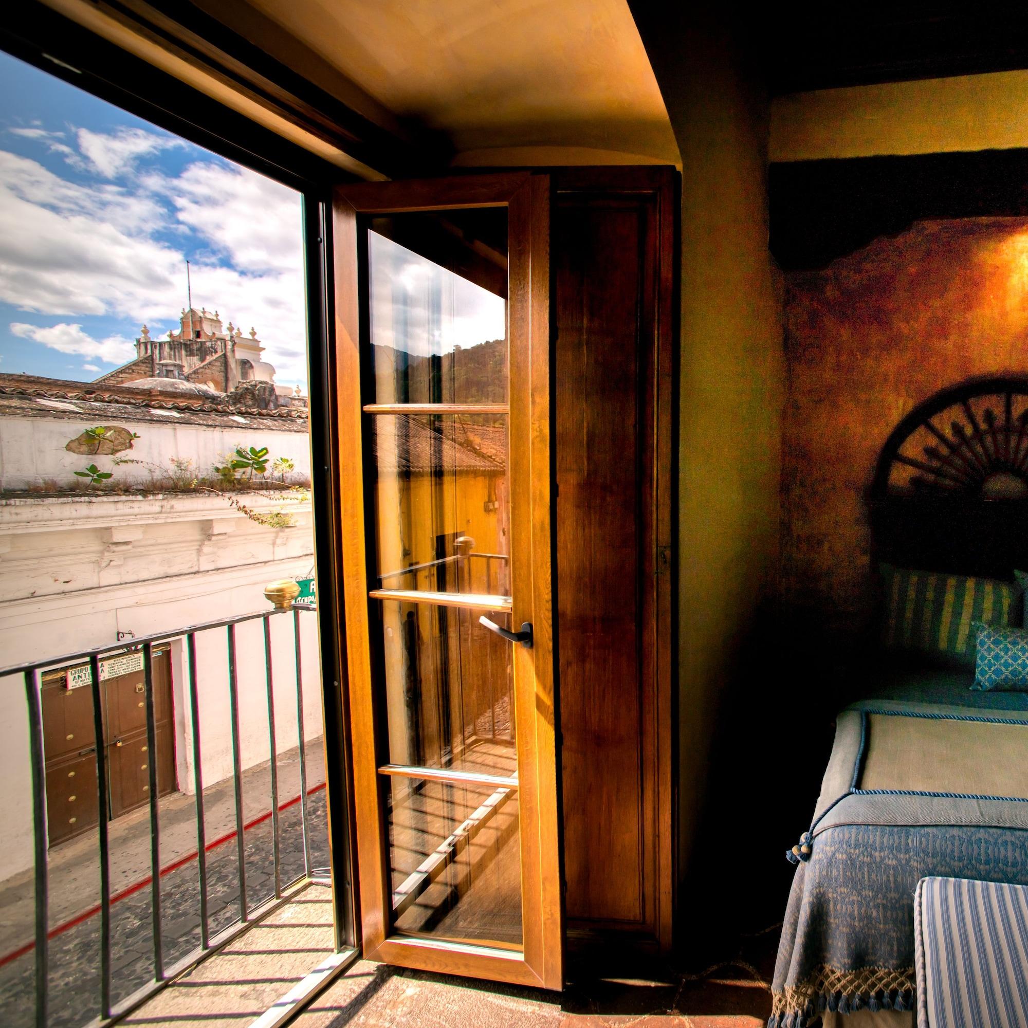 Hotel Palacio De Dona Leonor Antigua ภายนอก รูปภาพ