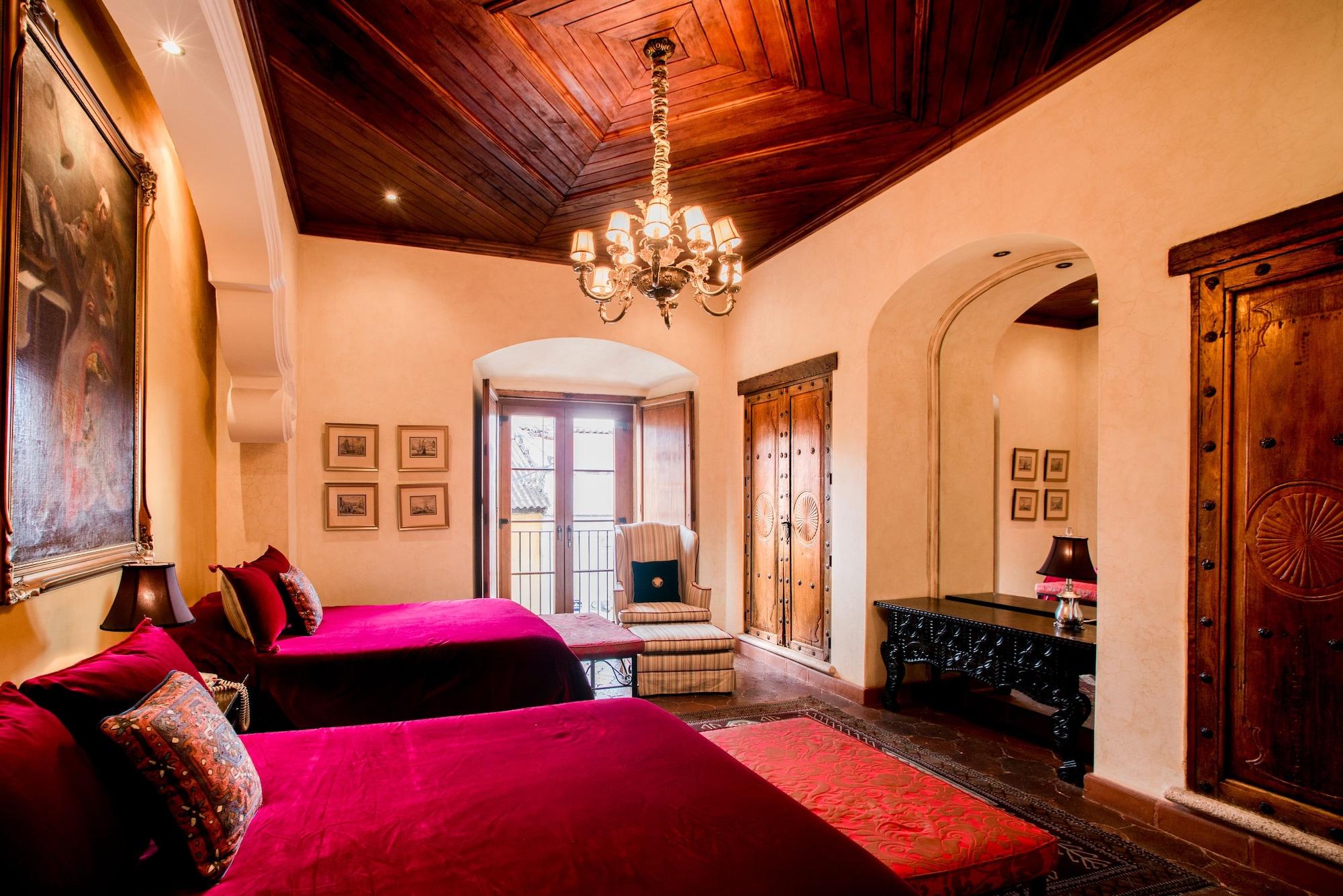 Hotel Palacio De Dona Leonor Antigua ภายนอก รูปภาพ