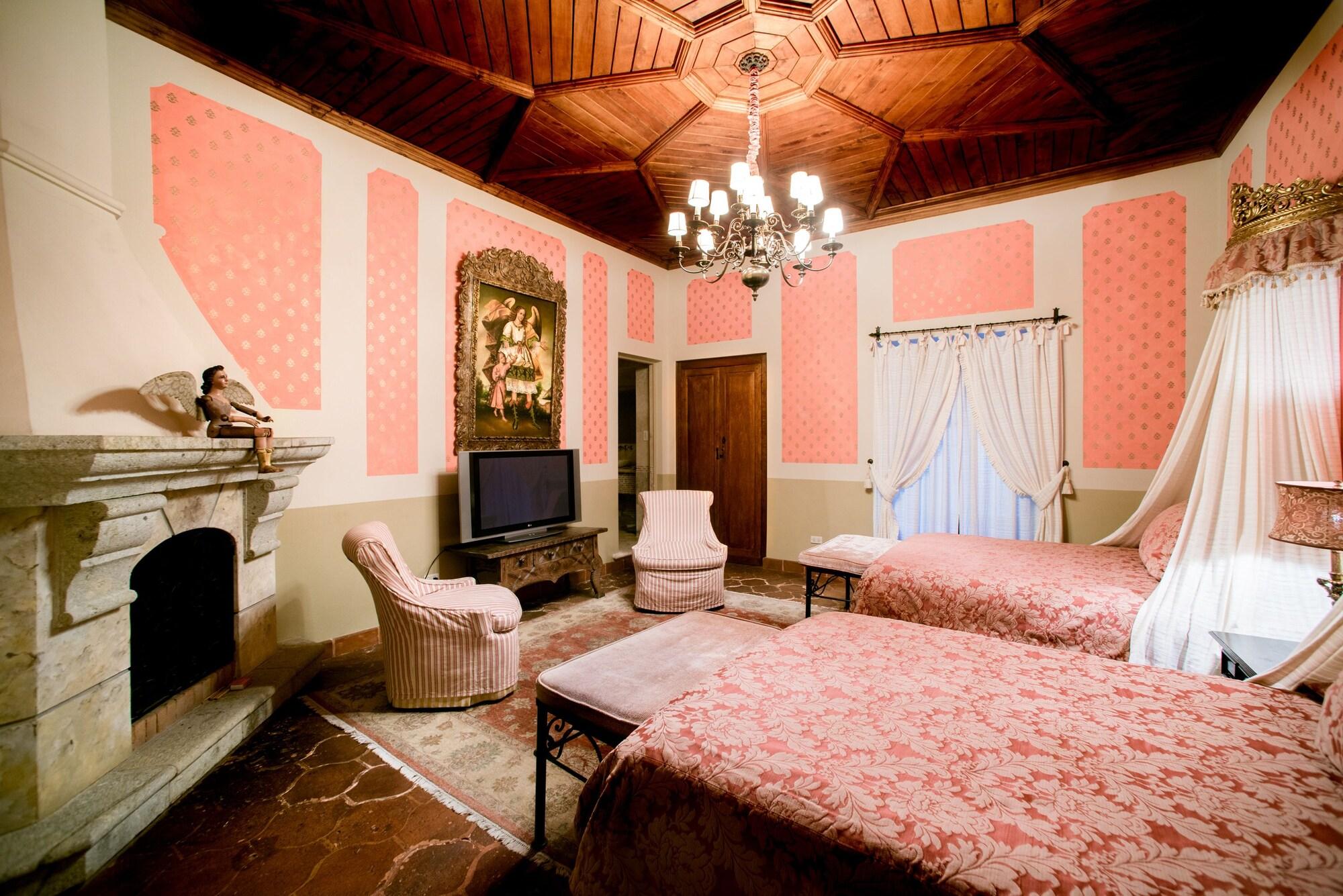 Hotel Palacio De Dona Leonor Antigua ภายนอก รูปภาพ