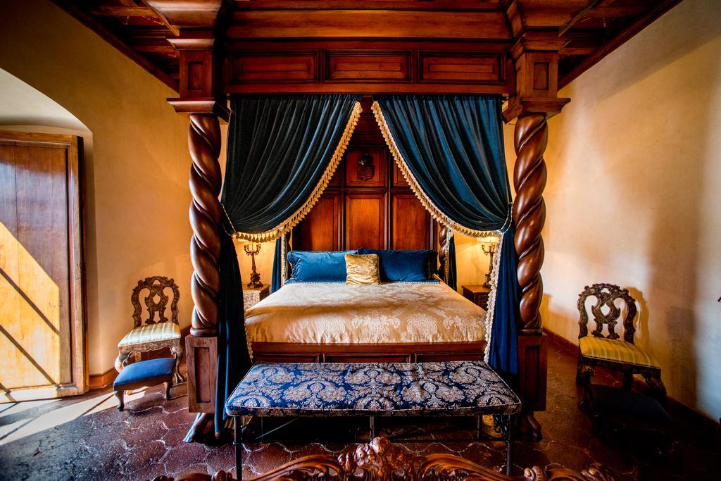 Hotel Palacio De Dona Leonor Antigua ภายนอก รูปภาพ