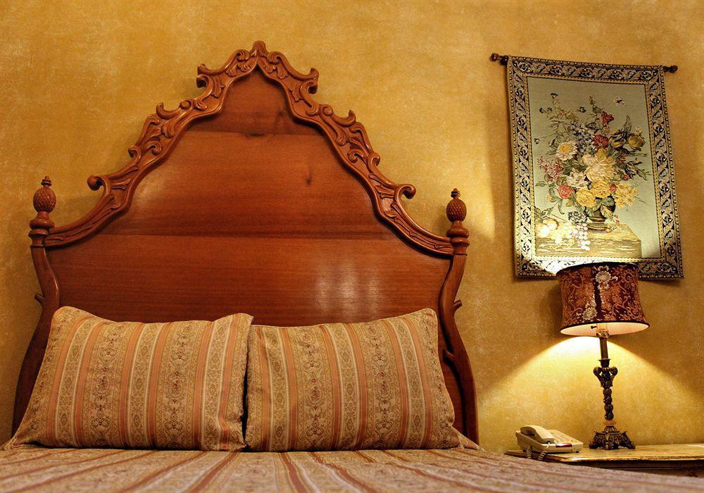 Hotel Palacio De Dona Leonor Antigua ภายนอก รูปภาพ