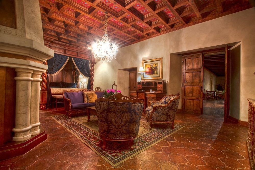 Hotel Palacio De Dona Leonor Antigua ภายนอก รูปภาพ